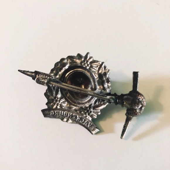 Vintage Valkenburg Lapel Pin Souvenir Badge  Netherlands - Picture 2 of 11